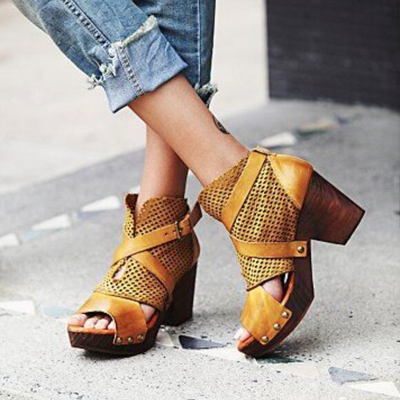 Free People Clog "NEW" - Picture 15 of 16